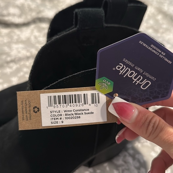 Toms Black Women’s Suede Ankle Booties SOLD OUT with Heel Support CUTE size 9 - Picture 4 of 17